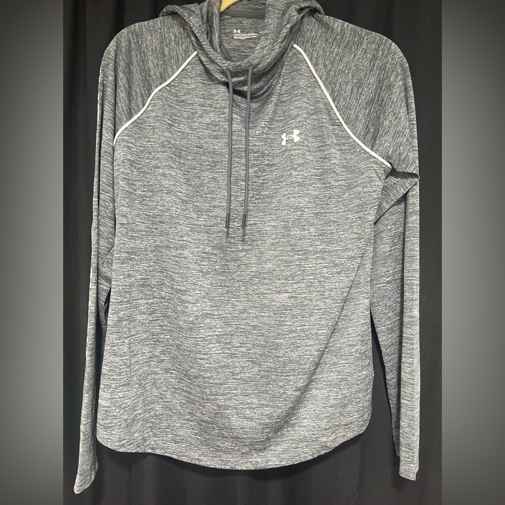 Brand New Pullover